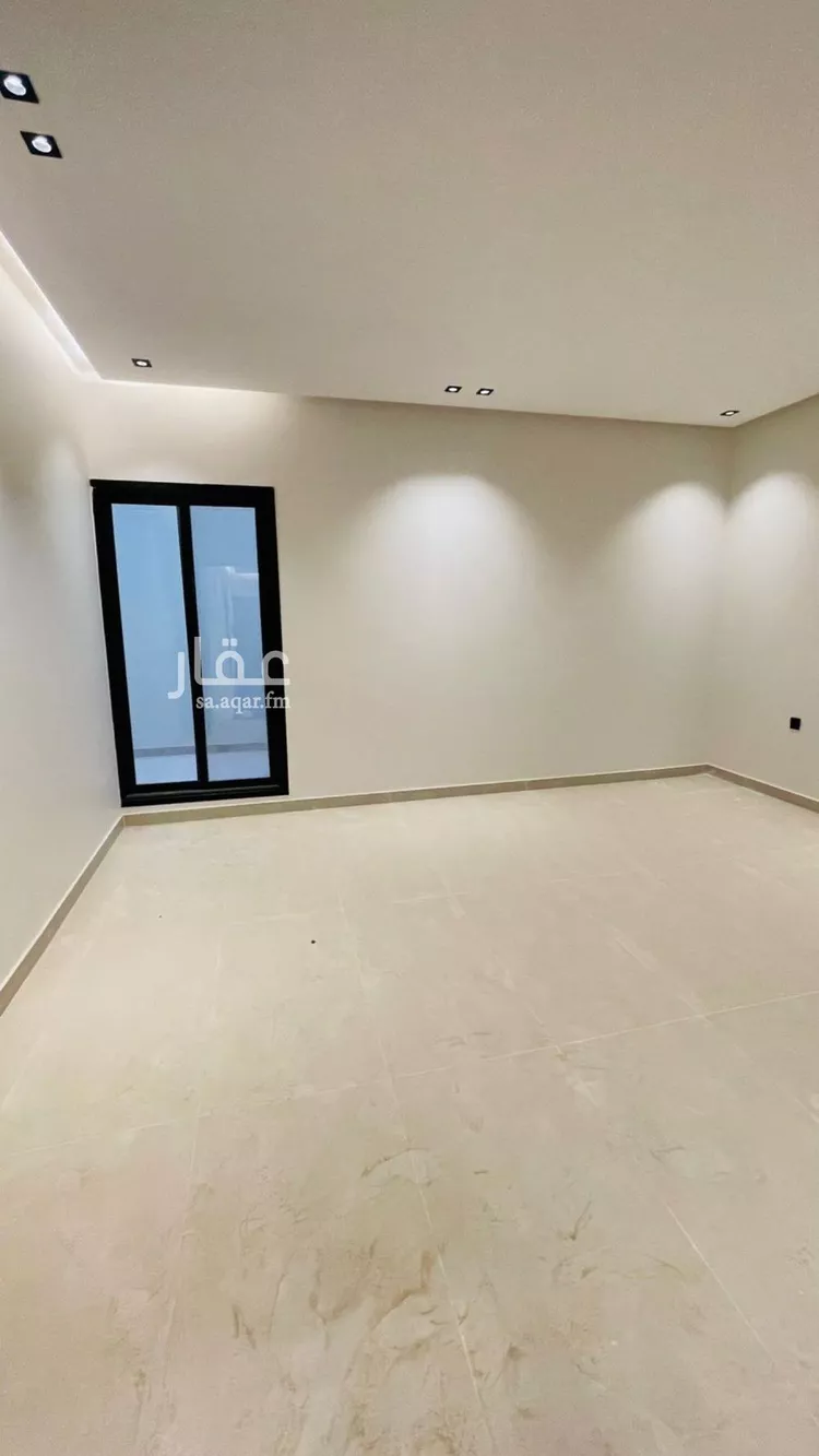 دور للبيع في شارع يعقوب بن أبي الفضل, حي عكاظ, مدينة الرياض, منطقة الرياض صورة 3