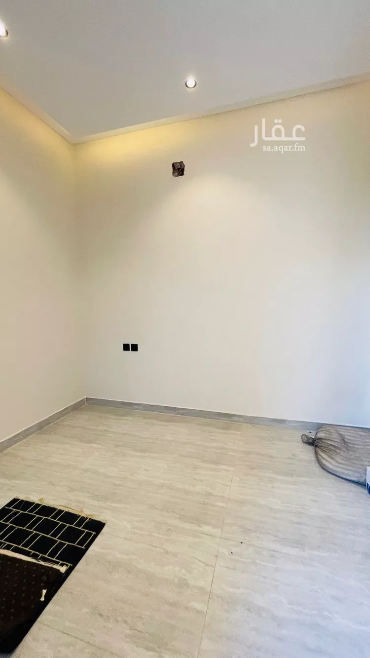 فيلا للبيع في شارع يوسف السرخسي, حي العريجاء الغربي, مدينة الرياض, منطقة الرياض صورة 3