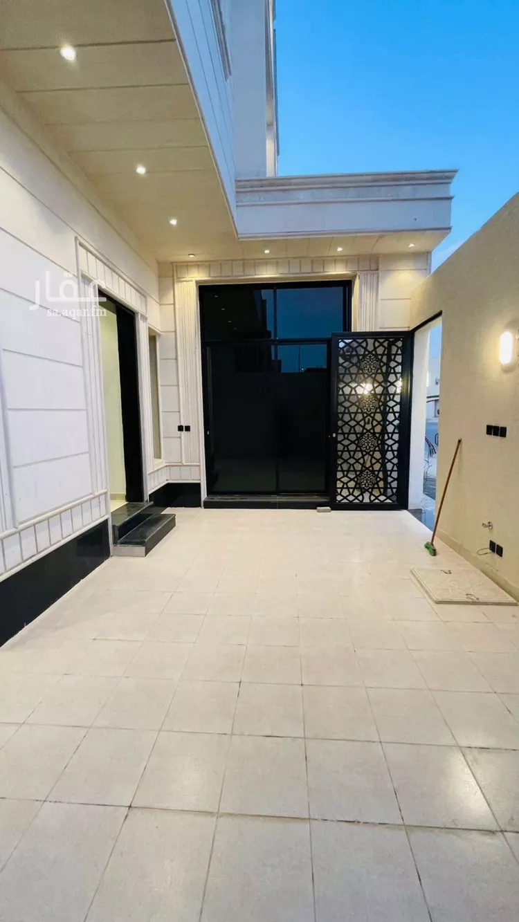 فيلا للبيع في شارع سيار بن وردان, حي العريجاء الأوسط, مدينة الرياض, منطقة الرياض صورة 3