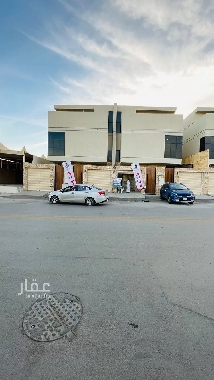 دور للبيع في شارع آل عبدالقادر, حي سلطانة, مدينة الرياض, منطقة الرياض