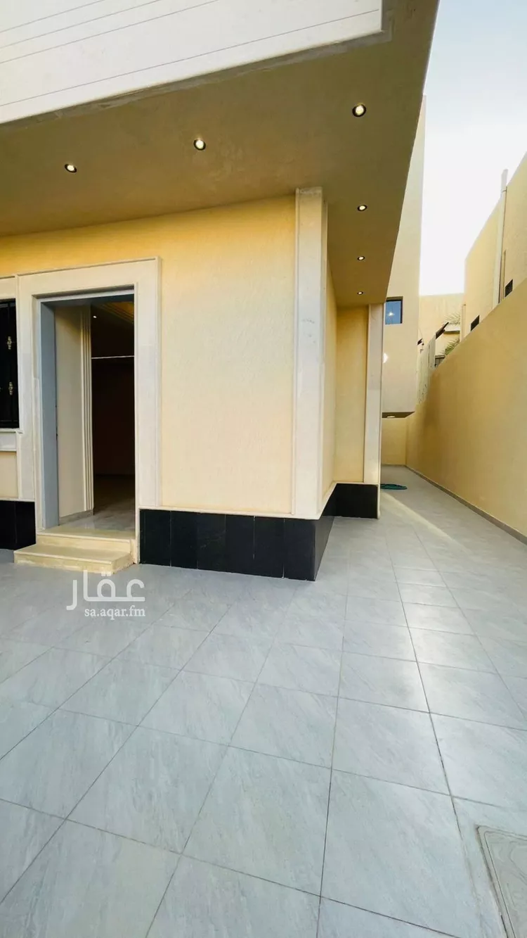 فيلا للبيع في شارع يوسف السرخسي, حي العريجاء الغربي, مدينة الرياض, منطقة الرياض صورة 3