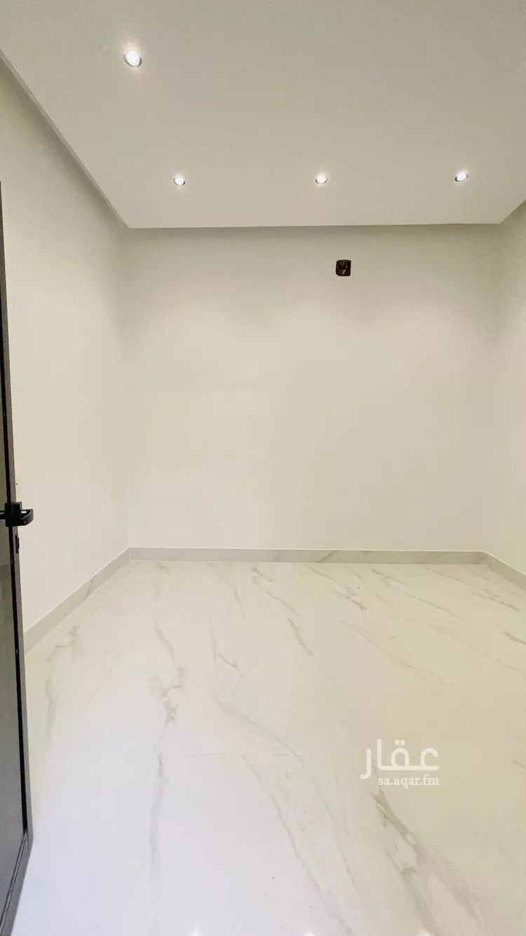 Villa for Sale in Riyadh Al Uraija Al Gharbiyah صورة 3