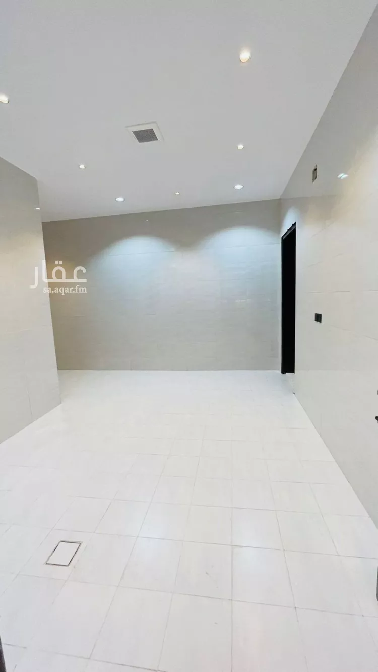 فيلا للبيع في شارع سيار بن وردان, حي العريجاء الأوسط, مدينة الرياض, منطقة الرياض صورة 4