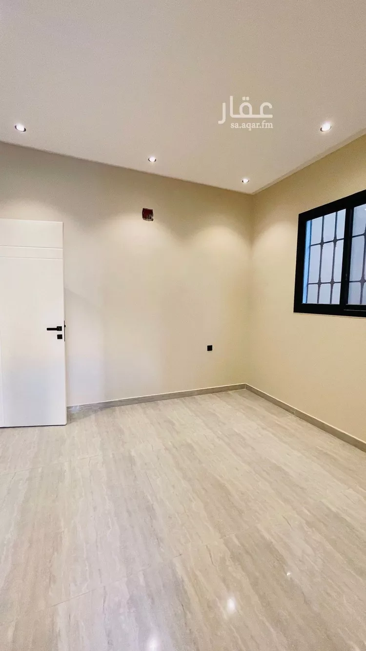 فيلا للبيع في شارع يوسف السرخسي, حي العريجاء الغربي, مدينة الرياض, منطقة الرياض صورة 5