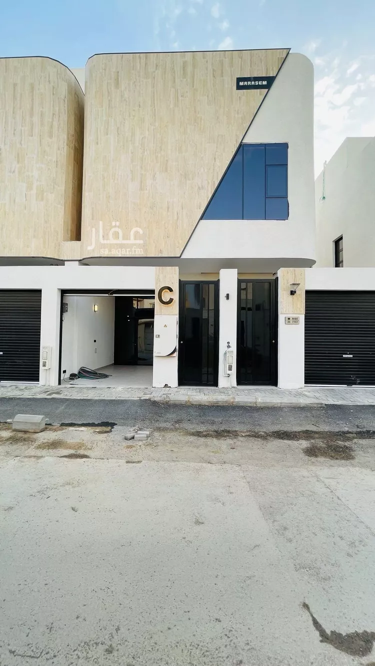 Floor for Sale in Riyadh As Suwaidi Al Gharabi 1 صورة