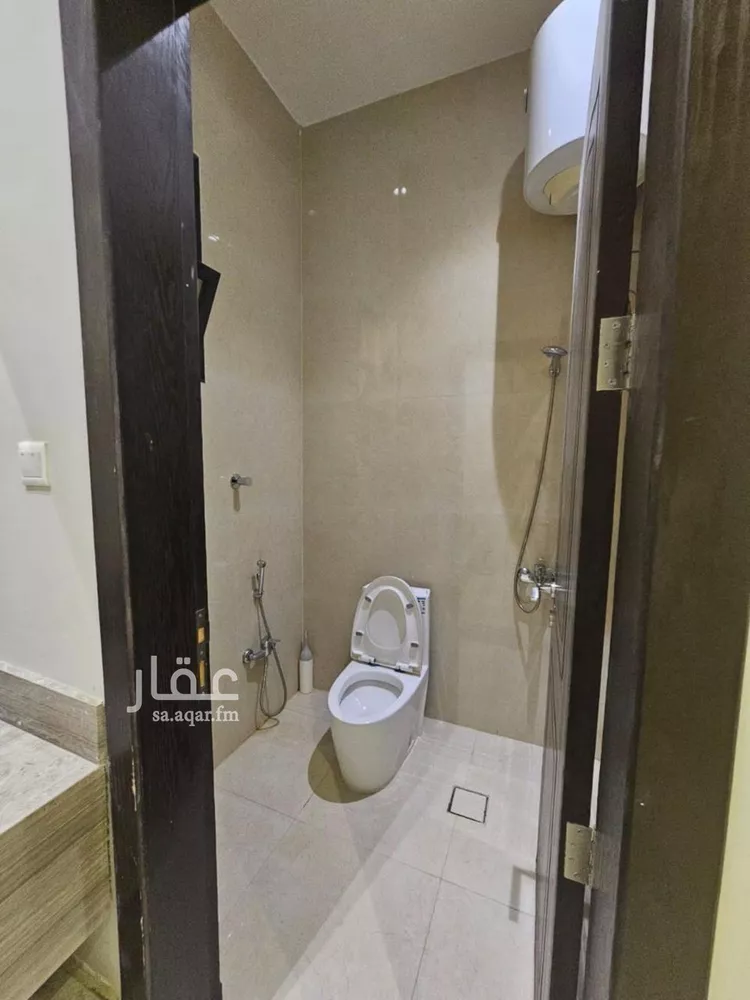 فيلا للإيجار في شارع عبدالرحمن بن حسان, حي غرناطة, مدينة الرياض, منطقة الرياض 15