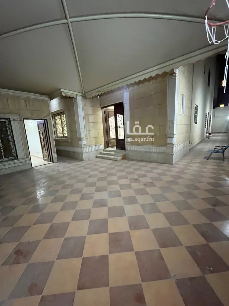 فيلا للبيع في شارع عبدالله بن المغيرة, حي إشبيلية, مدينة الرياض, منطقة الرياض