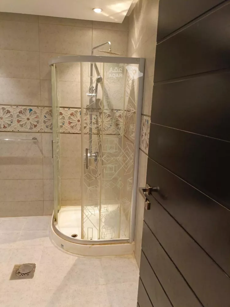 Villa for Sale in Riyadh Al Khalidiyah 11