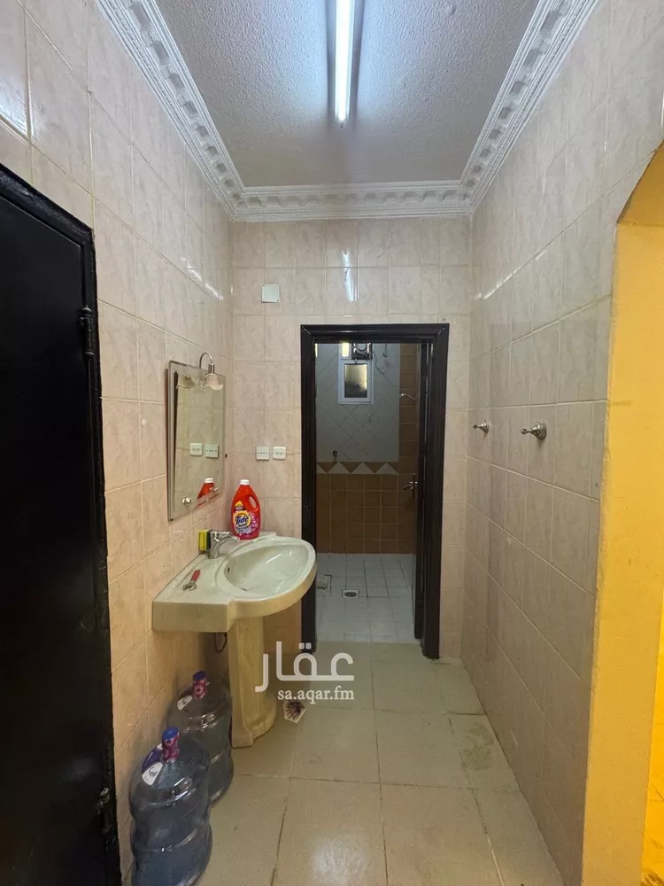 شقة للإيجار في شارع الظهران, حي إشبيلية, مدينة الرياض, منطقة الرياض صورة 4