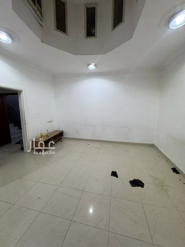 شقة للإيجار في شارع جبل الأرام, حي إشبيلية, مدينة الرياض, منطقة الرياض 5