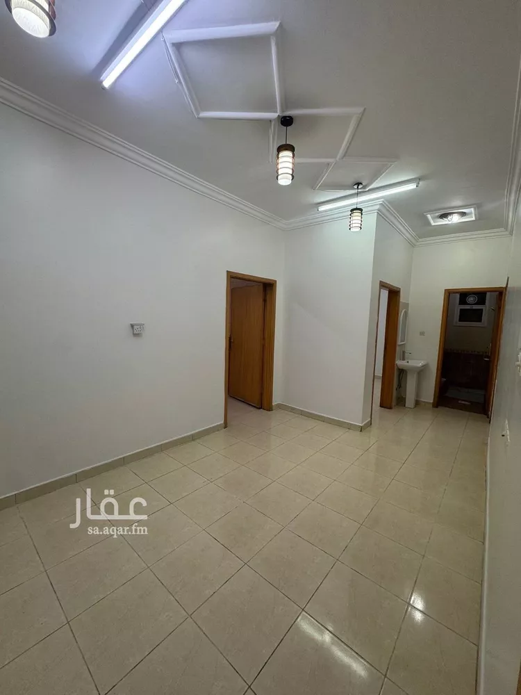 شقة للإيجار في شارع عبدالله بن قيس, حي إشبيلية, مدينة الرياض, منطقة الرياض صورة 2