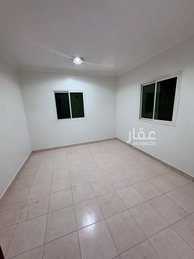 شقة للإيجار في شارع احمد بن زهير, حي إشبيلية, مدينة الرياض, منطقة الرياض صورة 4