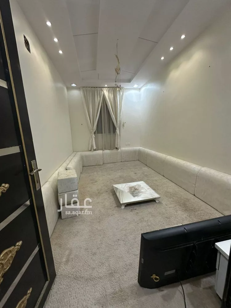 فيلا للإيجار في شارع عنابه, حي إشبيلية, مدينة الرياض, منطقة الرياض صورة 5