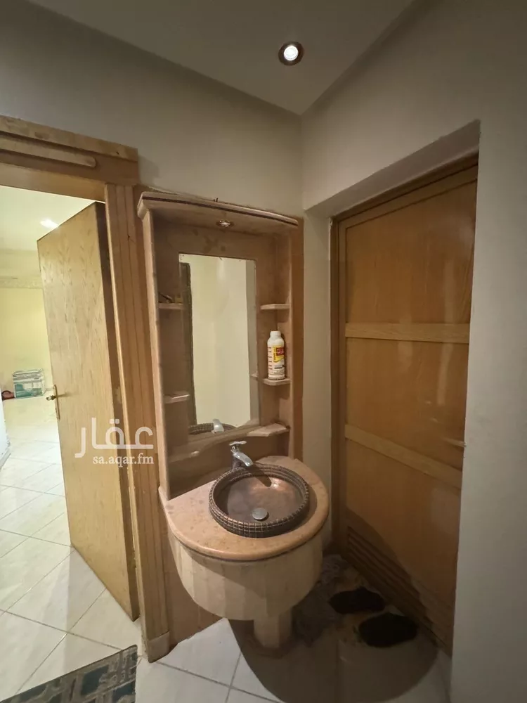 شقة للبيع في شارع عبدالله بن قيس, حي إشبيلية, مدينة الرياض, منطقة الرياض صورة 3