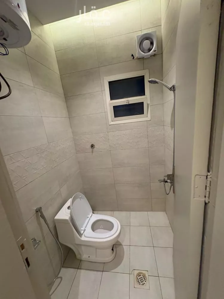 Floor for Rent in Riyadh Ishbiliyah 16
