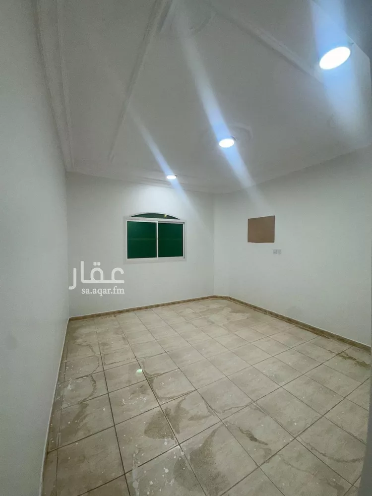 شقة للإيجار في شارع عبدالله بن قيس, حي إشبيلية, مدينة الرياض, منطقة الرياض صورة 2