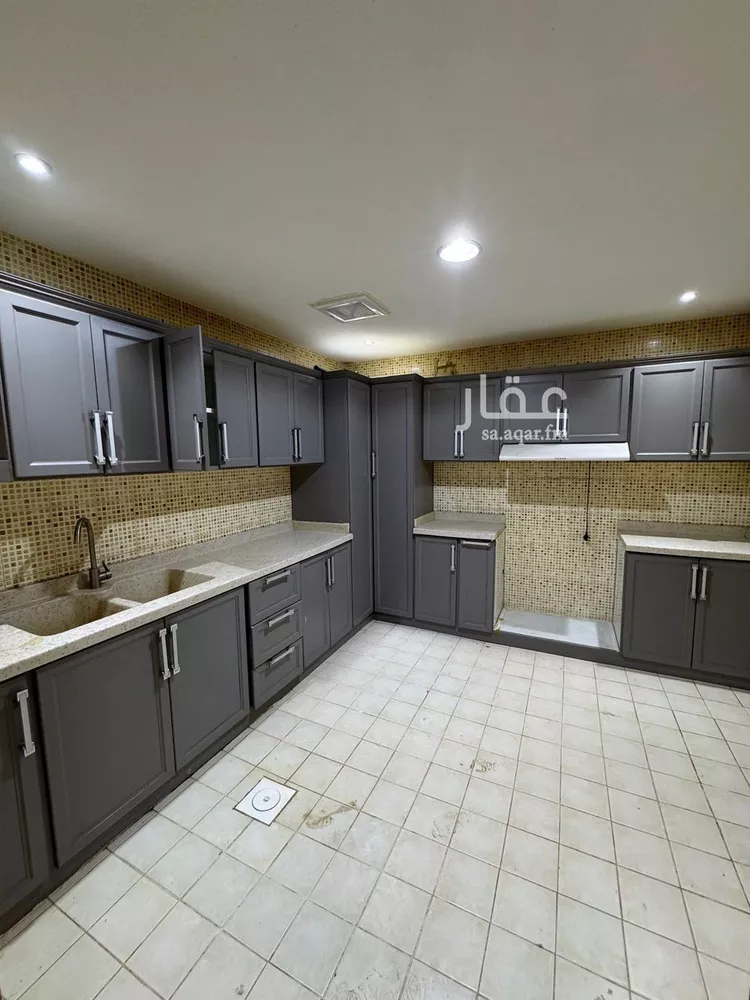 Floor for Rent in Riyadh Ishbiliyah صورة 5