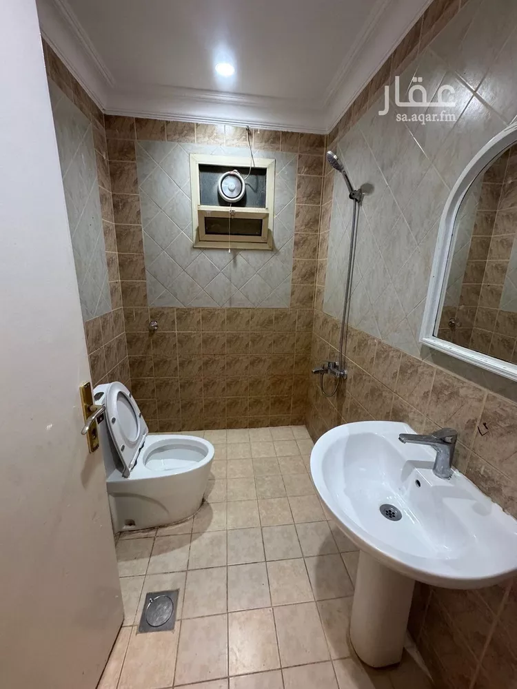 شقة للإيجار في شارع جبل الأرام, حي إشبيلية, مدينة الرياض, منطقة الرياض صورة 4