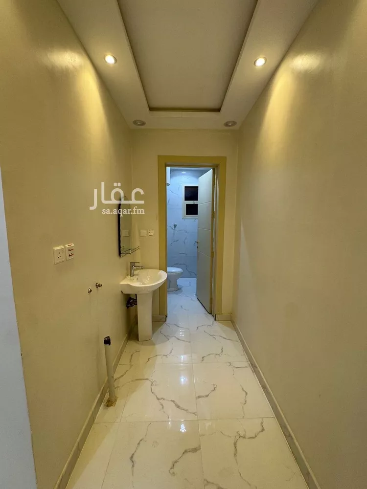فيلا للإيجار في شارع عبدالله بن سويدة, حي المعيزيلة, مدينة الرياض, منطقة الرياض صورة 3
