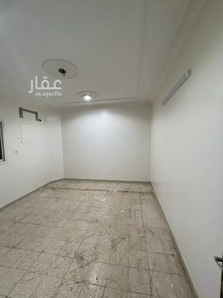 شقة للإيجار في شارع احمد بن زهير, حي إشبيلية, مدينة الرياض, منطقة الرياض صورة 3