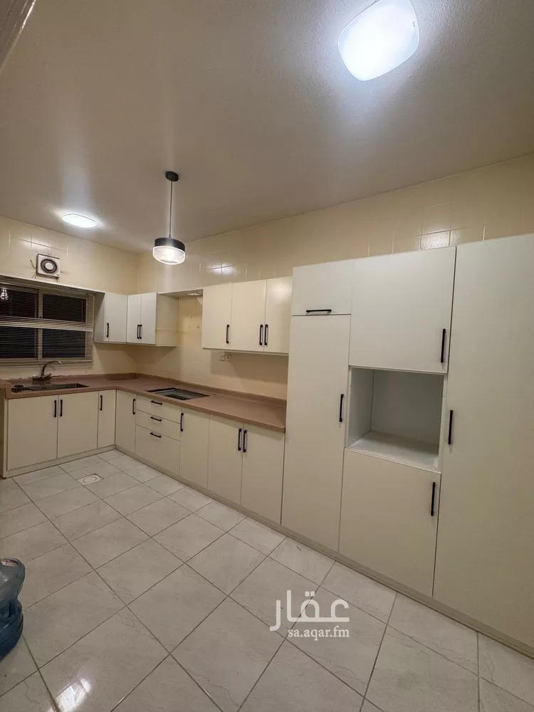 شقة للإيجار في شارع جبل الأرام, حي إشبيلية, مدينة الرياض, منطقة الرياض صورة 2