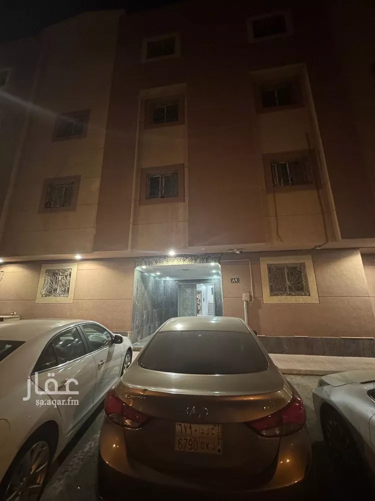 شقة للبيع في شارع عبدالله بن قيس, حي إشبيلية, مدينة الرياض, منطقة الرياض صورة 2