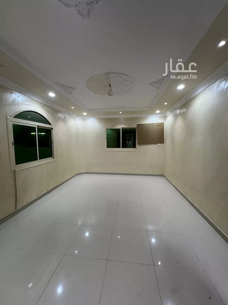 دور للإيجار في شارع العاذرية, حي إشبيلية, مدينة الرياض, منطقة الرياض صورة 3