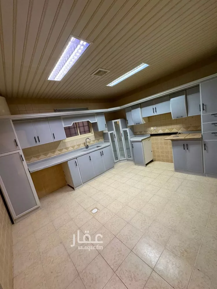 شقة للإيجار في شارع القائم, حي إشبيلية, مدينة الرياض, منطقة الرياض