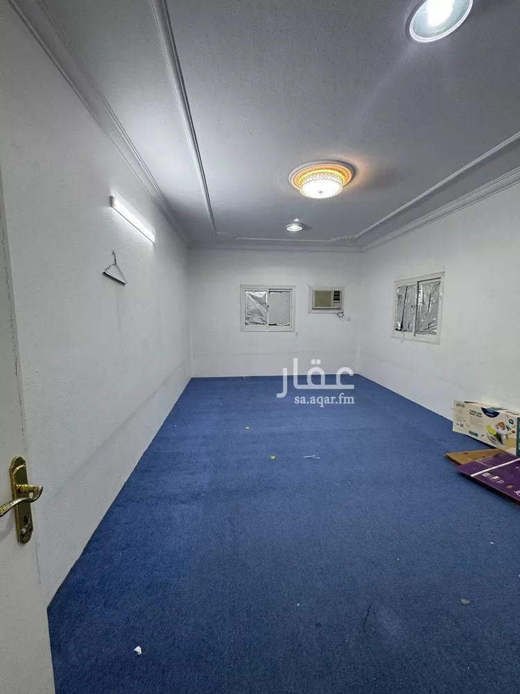 شقة للإيجار في شارع جبل الأرام, حي إشبيلية, مدينة الرياض, منطقة الرياض