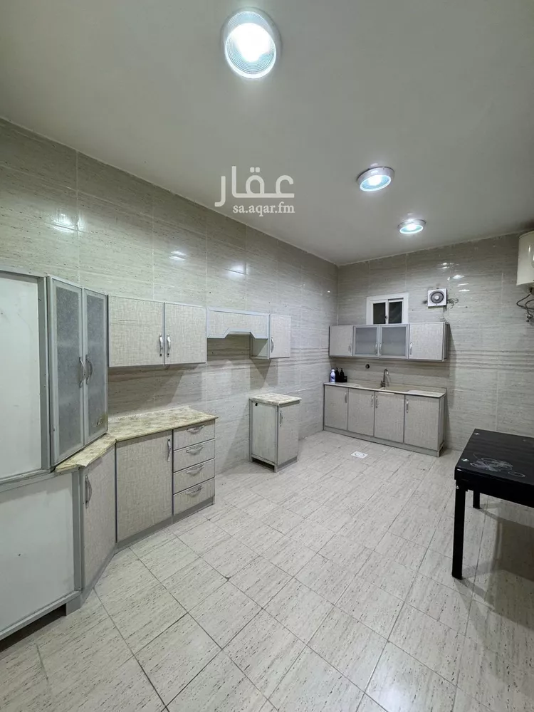 شقة للإيجار في شارع الفضائل, حي إشبيلية, مدينة الرياض, منطقة الرياض