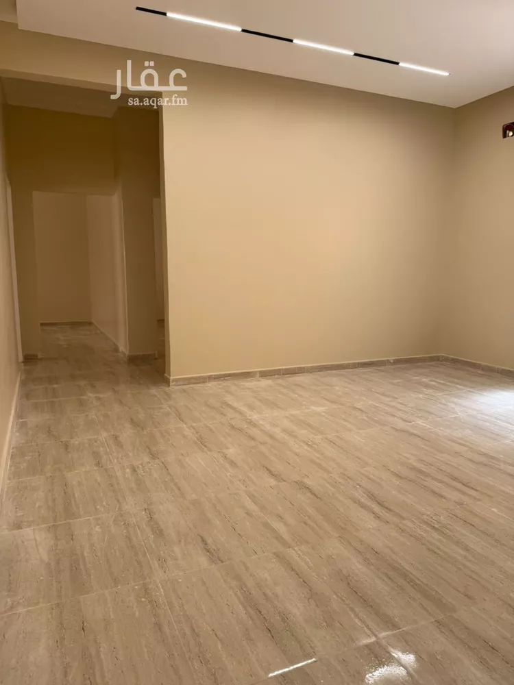 Floor for Rent in Riyadh Al Qadisiyah 8