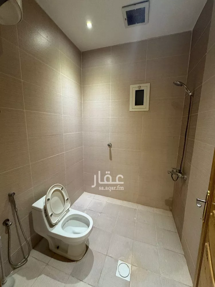 دور للإيجار في شارع زبن بن عمير, حي إشبيلية, مدينة الرياض, منطقة الرياض صورة 5