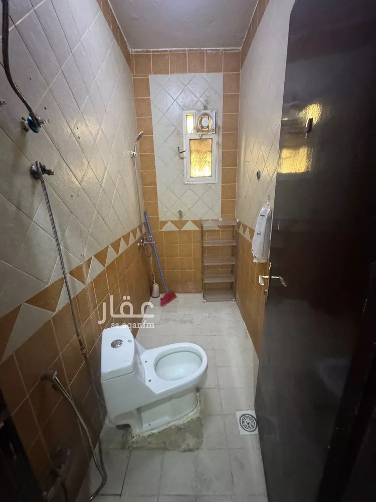شقة للإيجار في شارع الظهران, حي إشبيلية, مدينة الرياض, منطقة الرياض 6