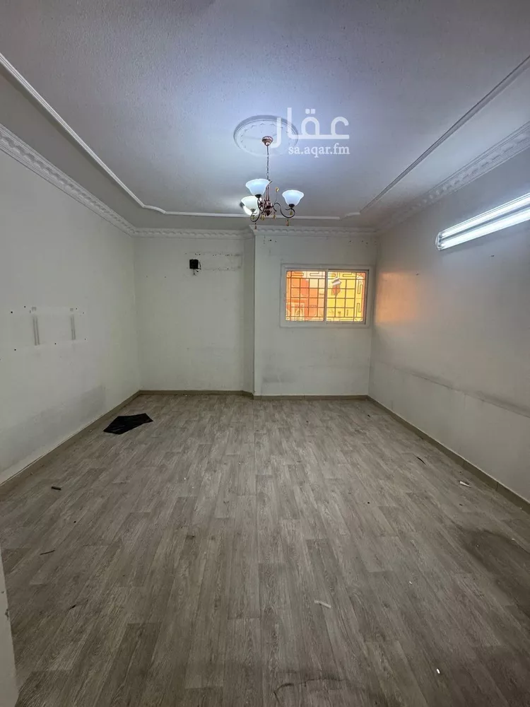 شقة للإيجار في شارع الظهران, حي إشبيلية, مدينة الرياض, منطقة الرياض 8