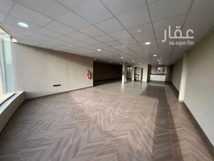 عمارة للإيجار في شارع طريق الملك عبدالعزيز, حي الصالحية, مدينة عنيزة, منطقة القصيم صورة 5