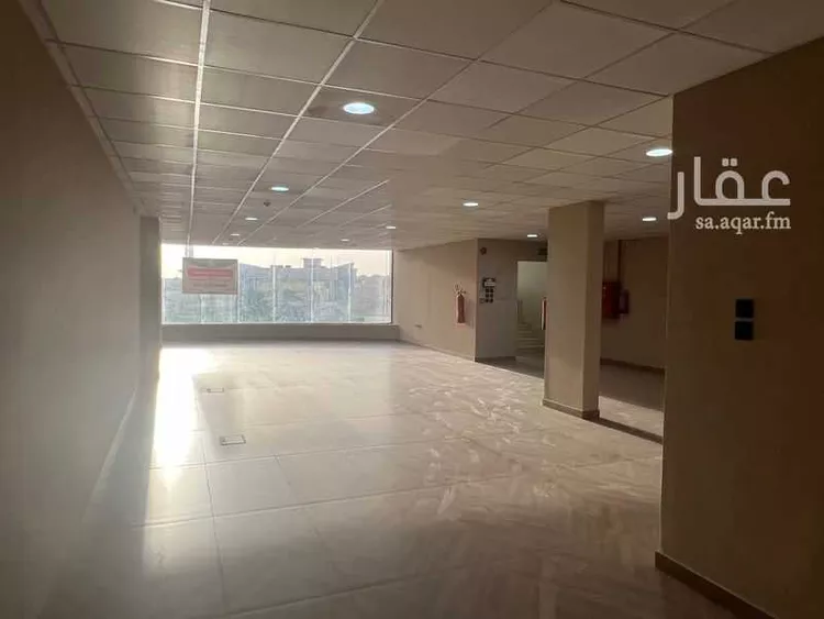 مكتب تجاري للإيجار في شارع طريق الملك عبدالعزيز, حي الصالحية, مدينة عنيزة, منطقة القصيم صورة 4