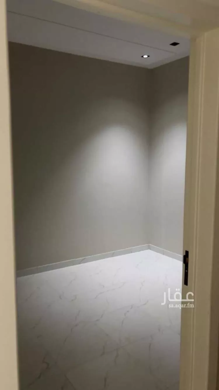 Floor for Rent in Riyadh Tuwaiq 8