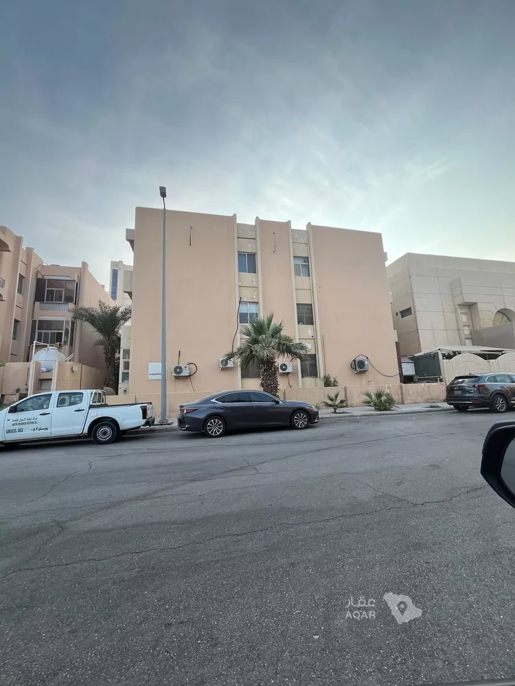 عمارة للبيع في شارع اليرموك, حي مدينة العمال, مدينة الخبر, المنطقة الشرقية 3