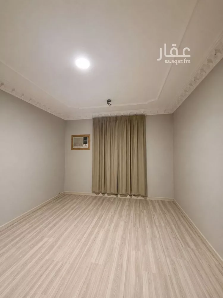 شقة للبيع في شارع عبدالله بن قيس, حي إشبيلية, مدينة الرياض, منطقة الرياض