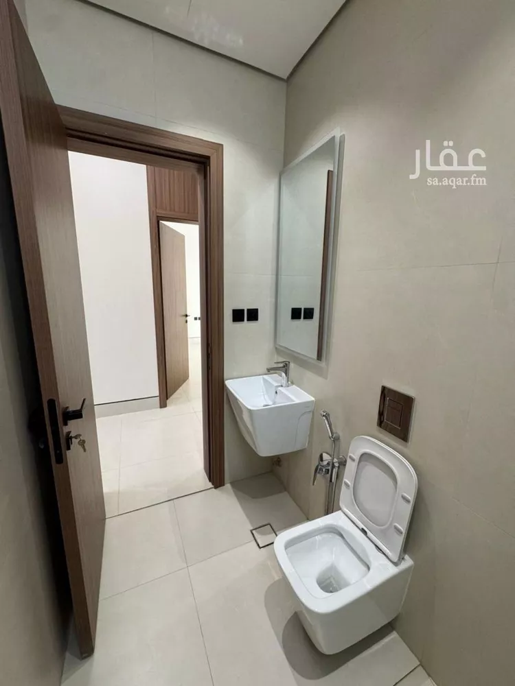 Floor for Rent in Riyadh Al Wadi 6
