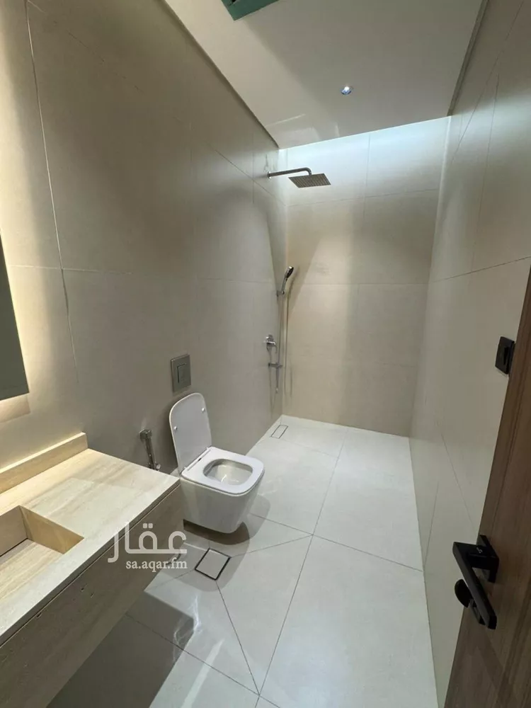 Floor for Rent in Riyadh Al Wadi 12