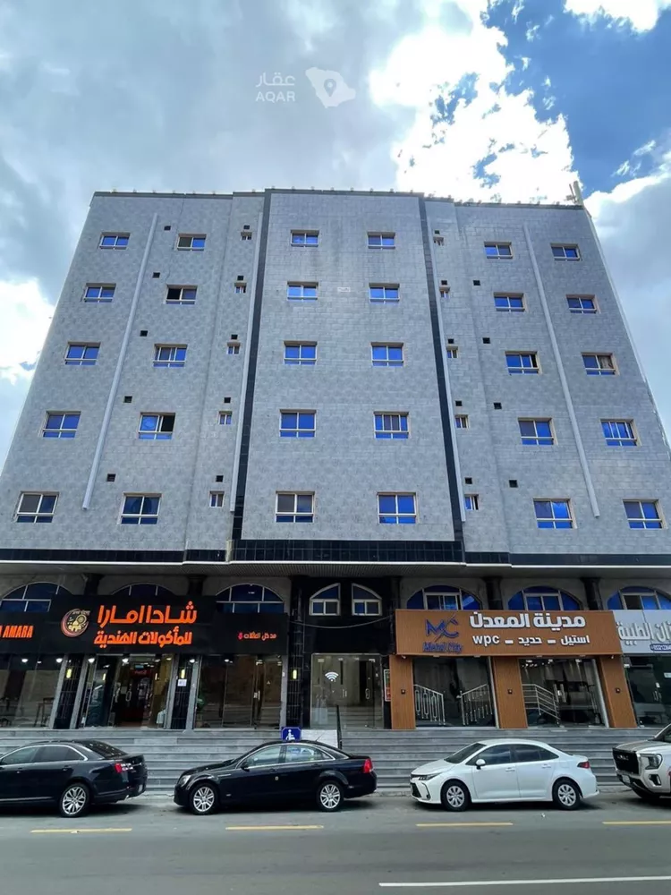 عمارة للبيع في شارع الملك عبدالعزيز, حي الحجاز, مدينة الباحة, منطقة الباحة