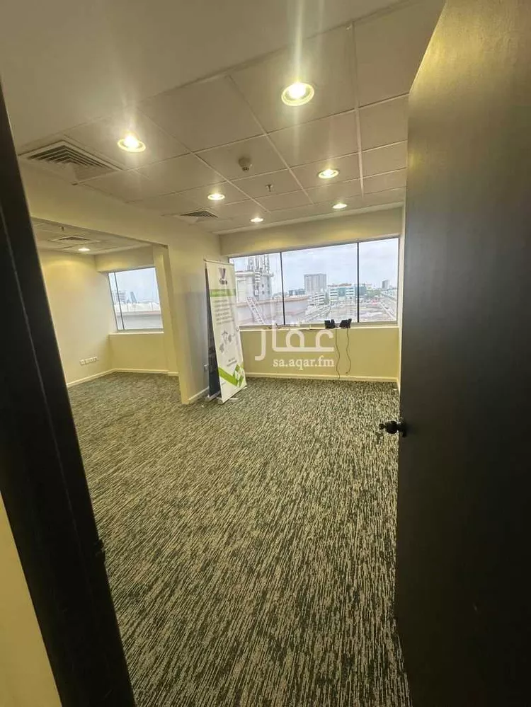 مكتب تجاري للإيجار في شارع الامير سلطان, حي الخالدية, مدينة جدة, منطقة مكة المكرمة صورة 2