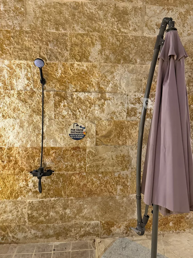 استراحة للبيع في شارع عرفات, حي شراف, مدينة جلاجل, منطقة الرياض 15