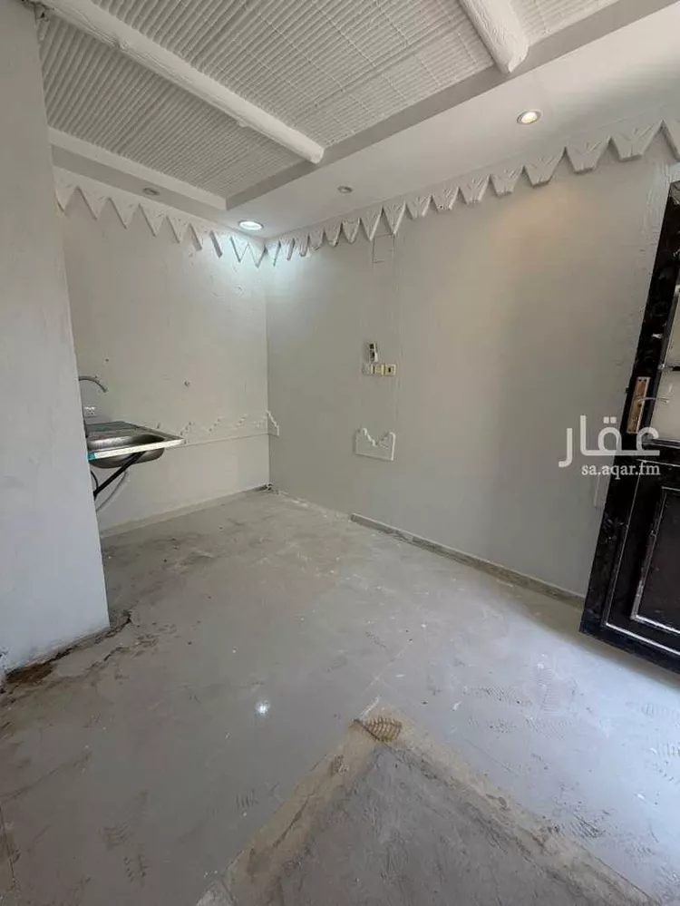 غرفة للإيجار في شارع إسماعيل بن أحمد بن الحسن ، حي عكاظ ، الرياض ، منطقة الرياض صورة 2