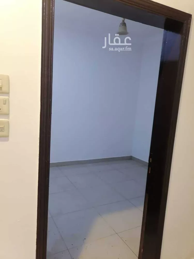 عمارة للإيجار في شارع أحمد بن عمر المزجد, حي السويدي, مدينة الرياض, منطقة الرياض صورة 4