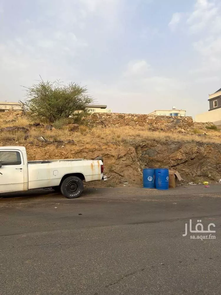 أرض للبيع في شارع 2844362, حي الزهور, مدينة أبها, منطقة عسير صورة 5