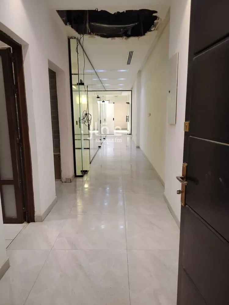 مكتب تجاري للإيجار في شارع ابي بكر الصديق, حي العارض, مدينة الرياض, منطقة الرياض صورة 2