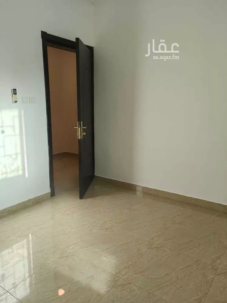شقة للإيجار في شارع الفرزدق, حي الضباط, مدينة الرياض, منطقة الرياض صورة 3