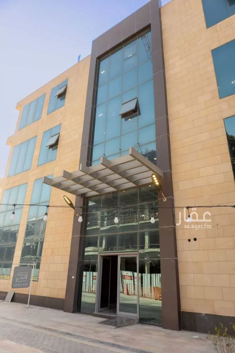 مكتب تجاري للإيجار في شارع ابي بكر الصديق, حي العارض, مدينة الرياض, منطقة الرياض صورة 2